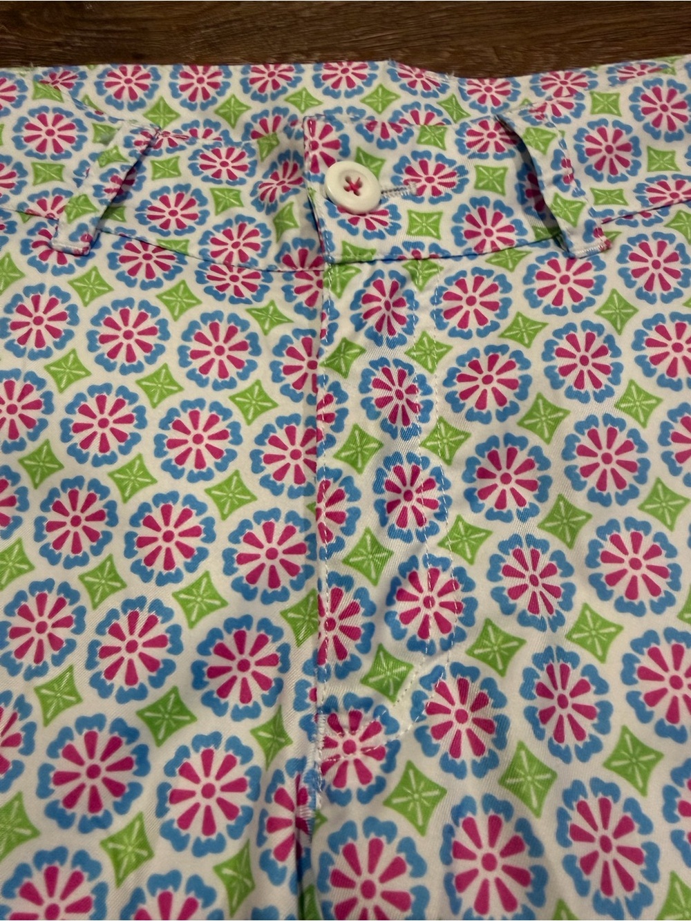 Birdies and Bows Swinging Scalloped Golf Shorts Driving Dots Size 2 - Picture 3 of 6